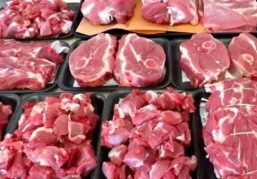 عرضه گوشت منجمد گوسفندی در میادین میوه و تره‌بار تهران از فردا