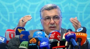 وزیر بهداشت: علم زمانی اثرگذار است که از دیوار دانشگاه‌ها فراتر رود