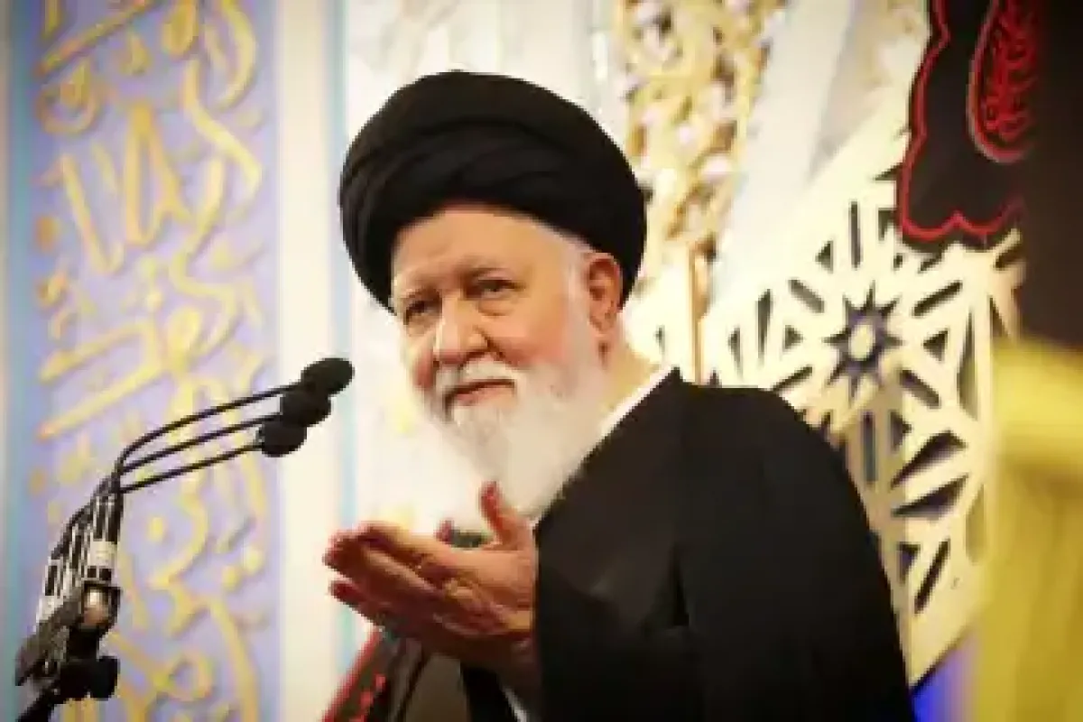 علم الهدی: آن کاسبی که هر روز قیمت ارز و دلار را نگاه می‌کند و بر نرخ اجناس خود می‌افزاید، خائن به خداست و مسلمان نیست /دشمن می‌خواهد خداباوری را با توسعه مفاسد اخلاقی و اجتماعی در جامعه ما از بین ببرد
