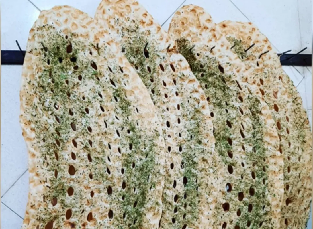 اضافه کردن کنجد یا سبزیجات به نان ممنوع شد