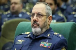 وزیر دفاع: باید دائما آماده دفاع از کشور باشیم