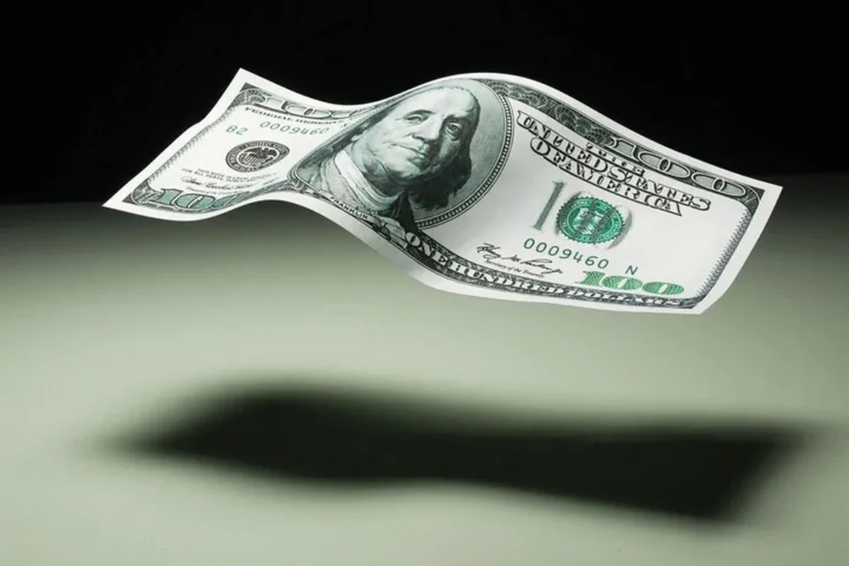 بیش از ۳۳.۶ میلیارد دلار ارز برای واردات کالا و خدمات تأمین شد
