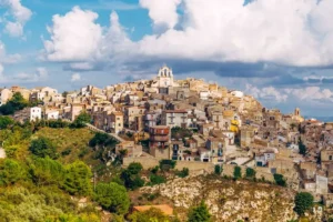 واکنش مردم به شنیدن خانه‌های یک یورویی