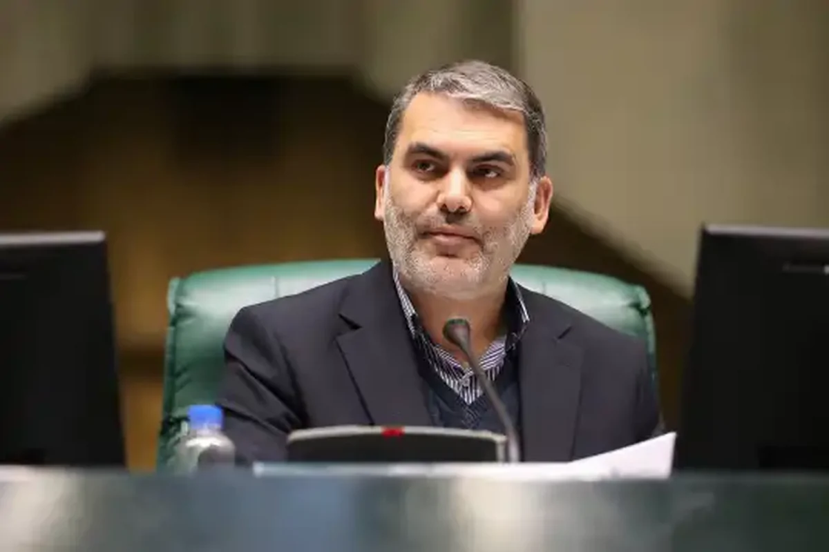 زنگنه: بودجه ۱۴۰۵ بر اساس قانون یکم دیماه به مجلس تقدیم می‌شود