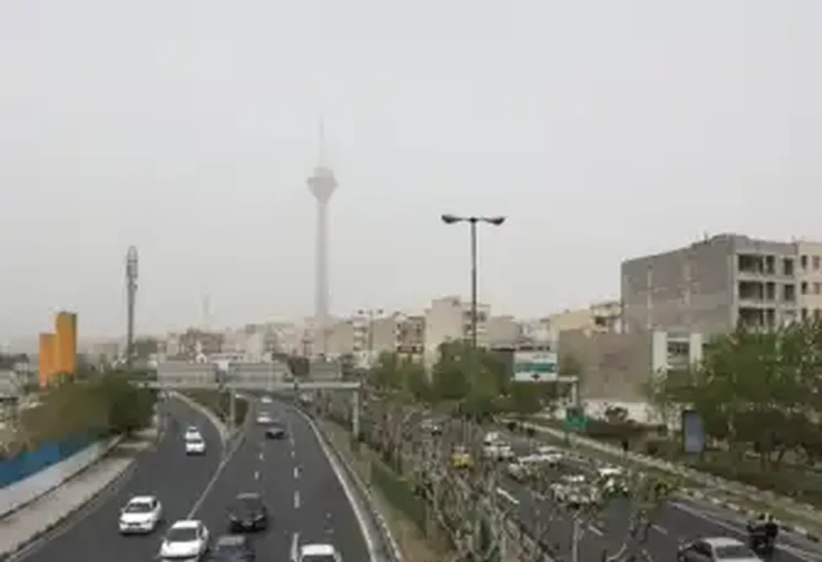 مهرماه آلوده تهران؛ پایتخت نشینان فقط ۱۰ روز هوای مطلوب تنفس کردند