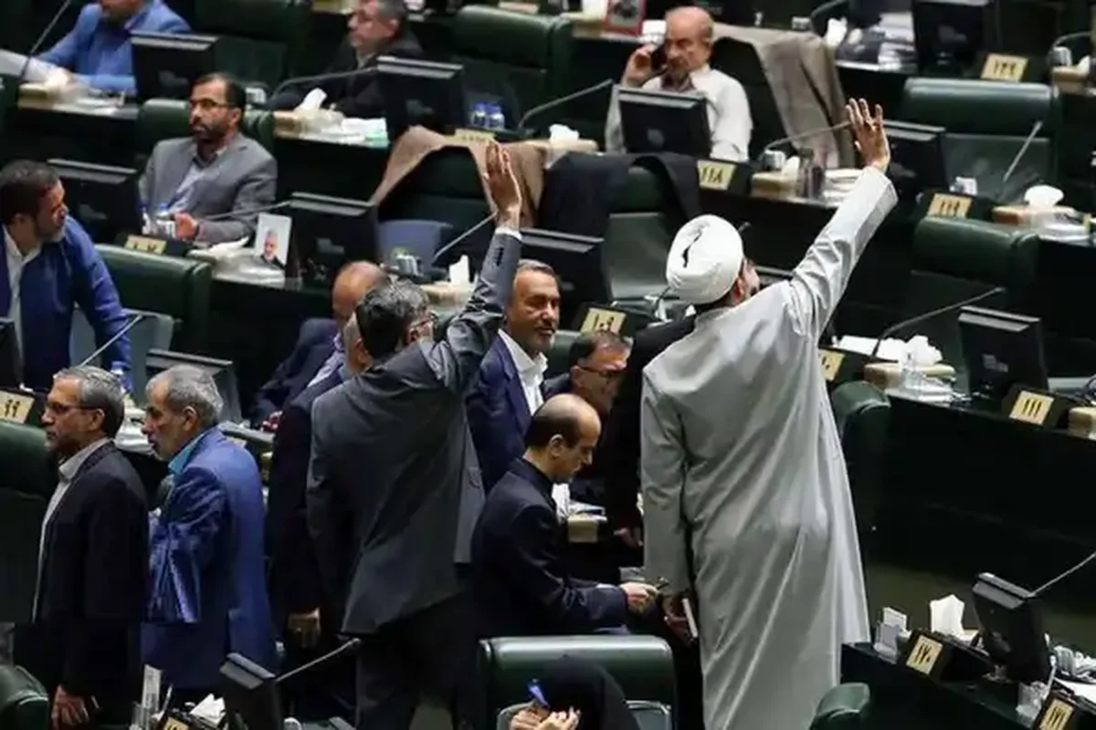 جلوی قانون‌های هزینه‌ساز نمایندگان گرفته می‌شود؟