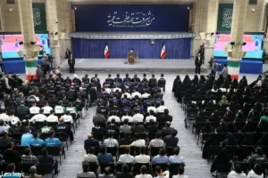 دیدار قهرمانان رشته های مختلف ورزشی و مدال آوران المپیادهای جهان با رهبر انقلاب