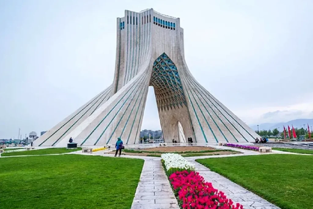 میدان آزادی ak9144 ak3602 1200x800
