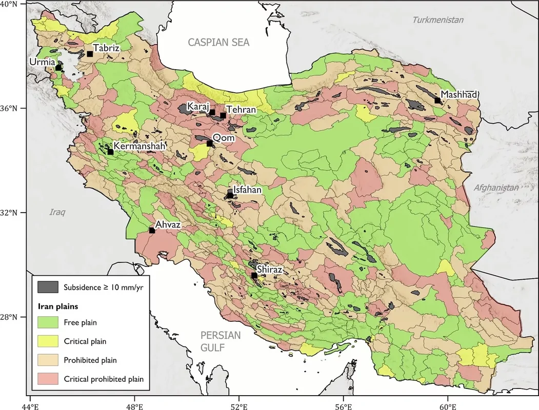 فرونشست در دشت بادرود؛ فاجعه‌ای با نرخ سالانه 20 سانتی‌متر