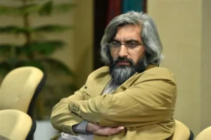 طعنه روزنامه اصولگرا به وحید جلیلی: از ترفند “پهلوان پنبه” دست بردار/ بجای اینگه پاسخگوی رفتارت باشی با دشمن فرضی می جنگی