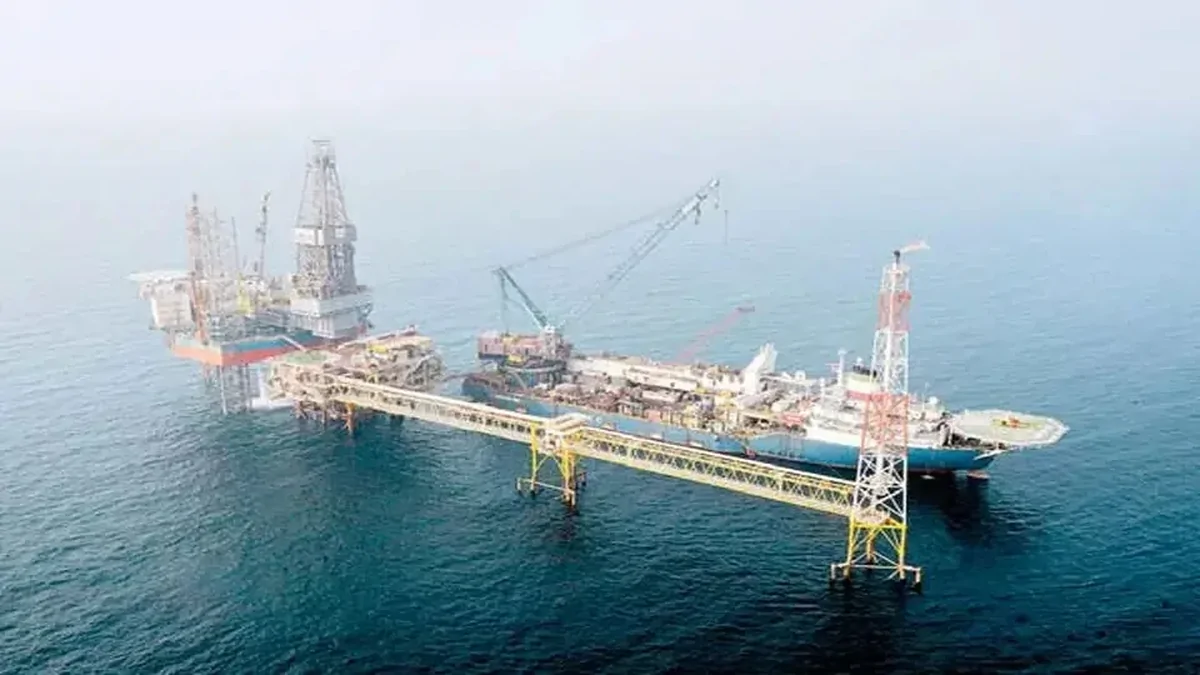 سقاب نمونه‌ای خاص در سیاست ایران / برخاستن راست لیبرال از دنده پایداری