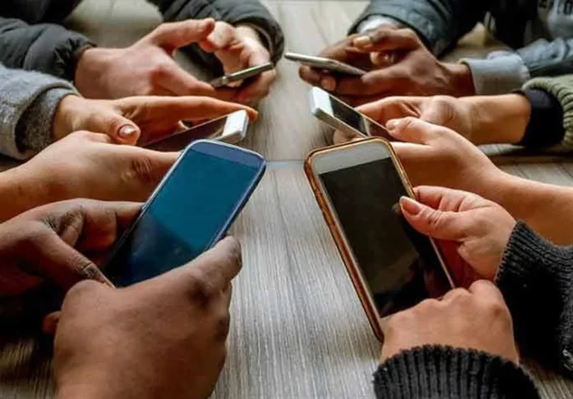 جهش واردات مسافری موبایل؛ افت واردات تجاری و تغییر نقشه بازار تلفن همراه