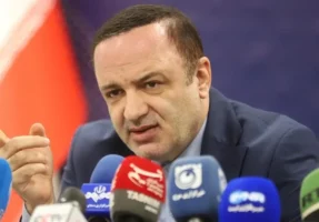 وعده حل مشکلات فعالان اقتصادی در مناطق آزاد