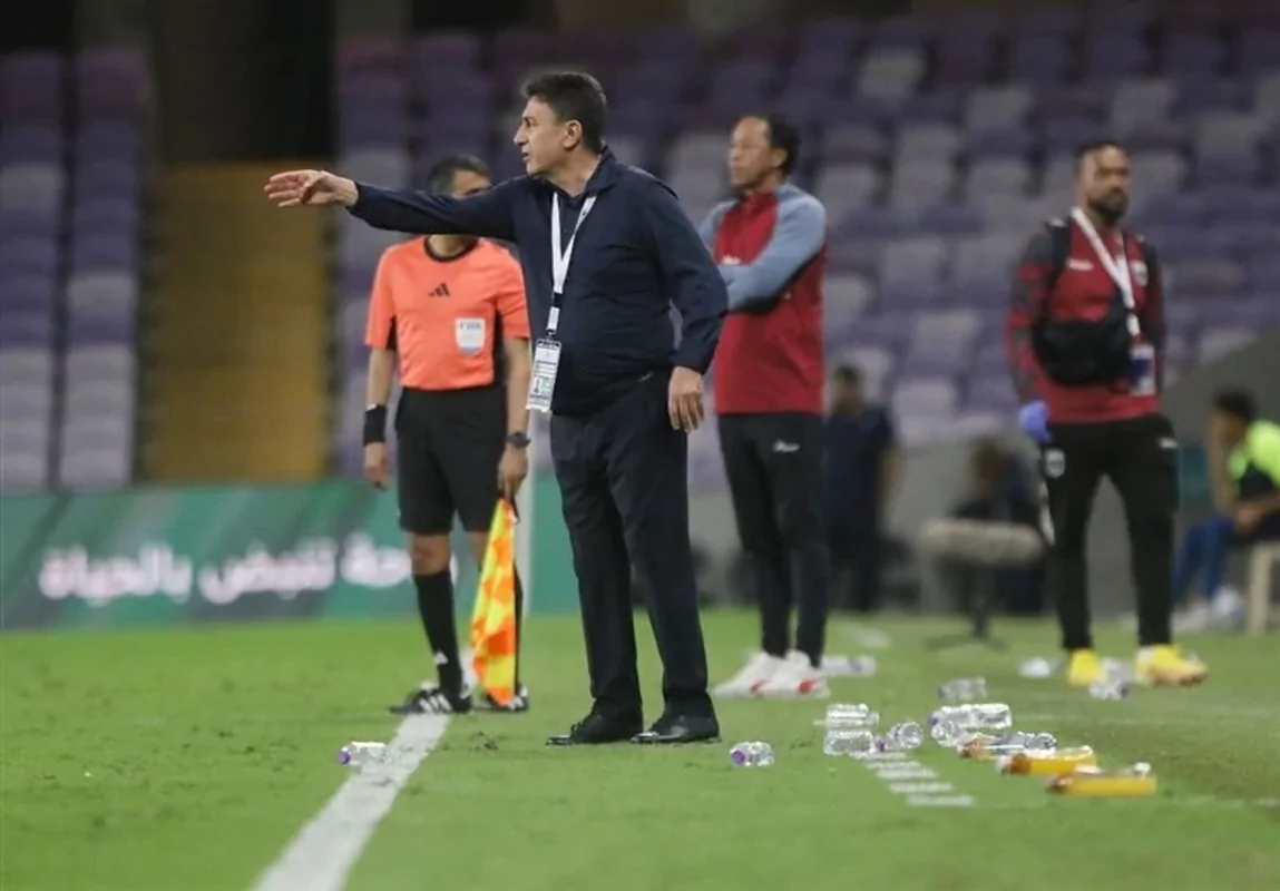 قلعه‌نویی: باید از بازی تیم ملی تعریف شود