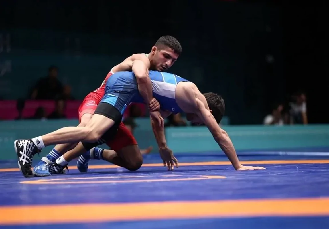 مومنی به مدال برنز کشتی آزاد رسید