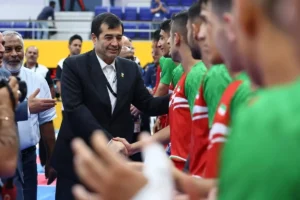 واکنش وزیر ورزش به انتخاب ورزشگاه میزبان دربی واکنش نشان داد