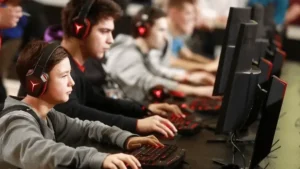 گیمرهای ایرانی روزی چند دقیقه بازی می‌کنند