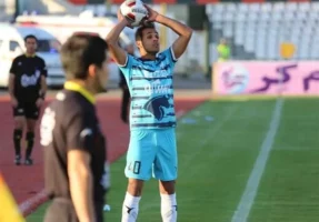 مرد شماره ۴۰ فوتبال ایران خداحافظی کرد