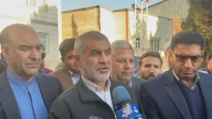 نیکزاد: بانک‌ها وام‌های کوچک را با سختگیری پرداخت می کنند