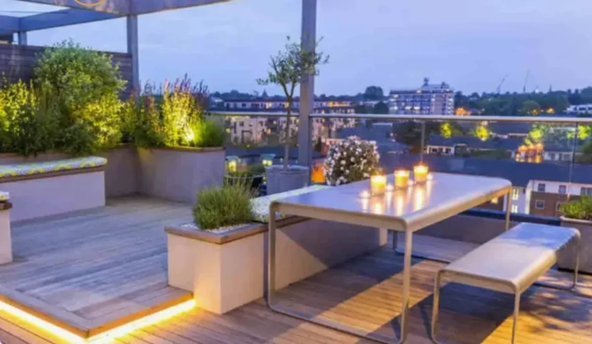 قیمت روف گاردن؛ محاسبه هزینه از طراحی تا اجرا و ساخت بام سبز (باغ بام)