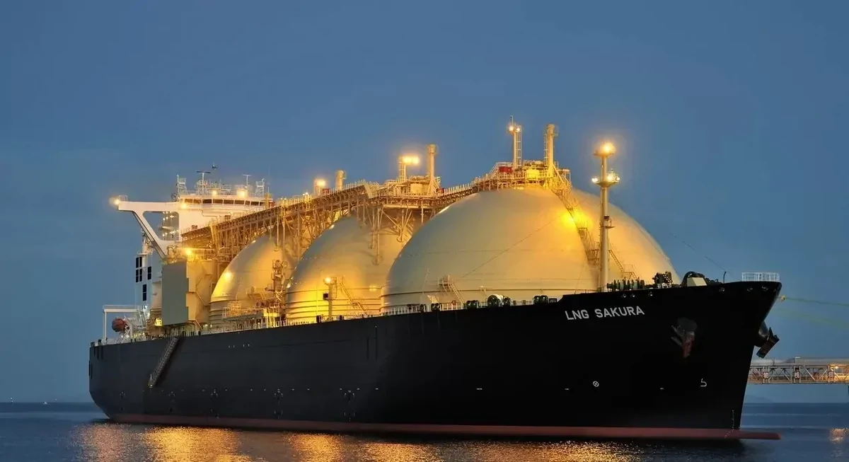 چرا ایران با ۳۴ تریلیون مترمکعب گاز هنوز یک قطره LNG صادر نکرده است؟