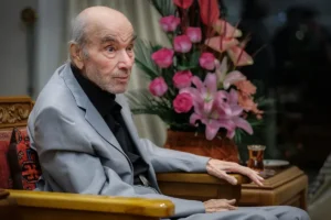 کتاب مسئله آینده است