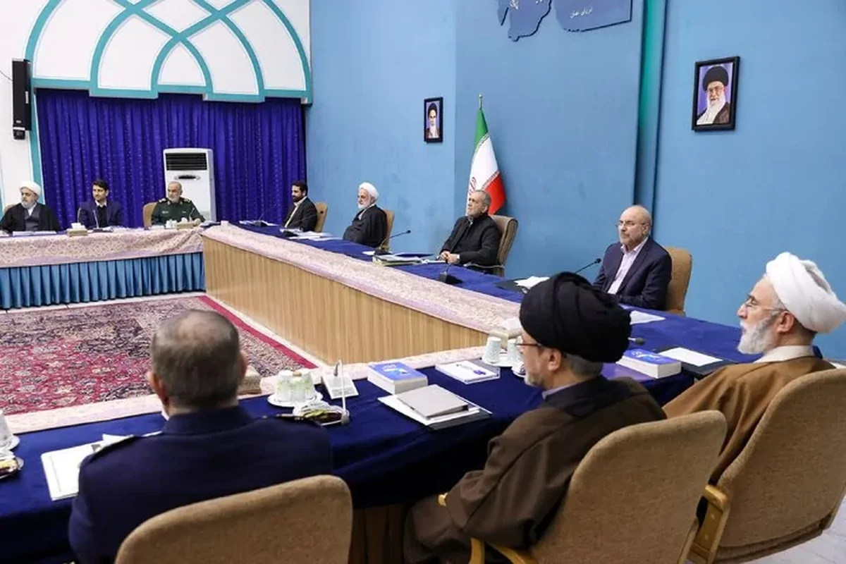 سرنوشت فیلترینگ در دست این چند نفر/ مخالفت با فیلترینگ در تریبون، همراهی با آن پشت درهای بسته