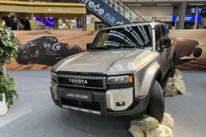 نخستین محموله  تویوتا به اسکله‌های جنوب رسید