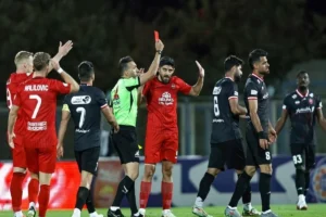 حق با پرسپولیس یا تراکتور؟ پشت پرده تفاوت دو محرومیت انضباطی