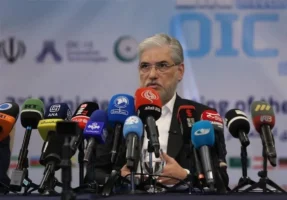 وزارت علوم برای تدریس مجازی به زنان افغانستانی اعلام آمادگی کرد