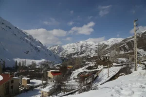 ارتفاعات پایتخت یخبندان می‌شود