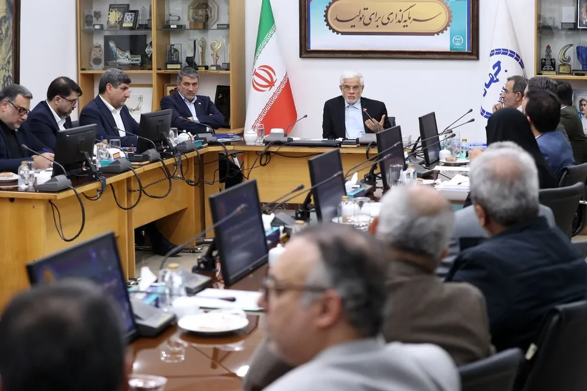 عارف: امروز نمی‌شود با شیوه‌های دهه ۶۰، گزینش انجام داد/ ضرورت حفظ حرمت روز دانشجو