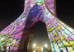 برج آزادی تهران چهره مادرانه گرفت