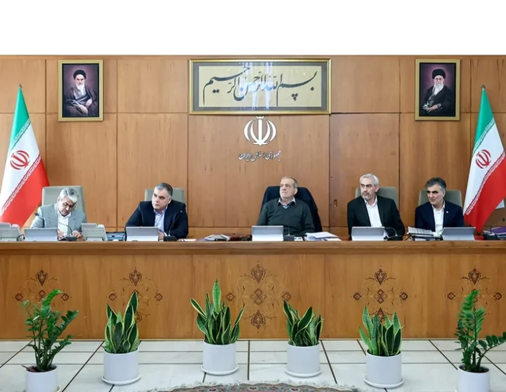 دکتر پزشکیان بر تسریع در اجرای قرارداد توسعه میدان نفتی آزادگان تاکید کرد