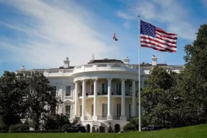 اقدام جنجالی کاخ سفید: ممنوعیت ورود هواداران ایران و سه کشور دیگر به آمریکا