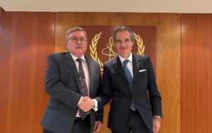 اولیانوف با گروسی درباره برنامه هسته‌ای ایران