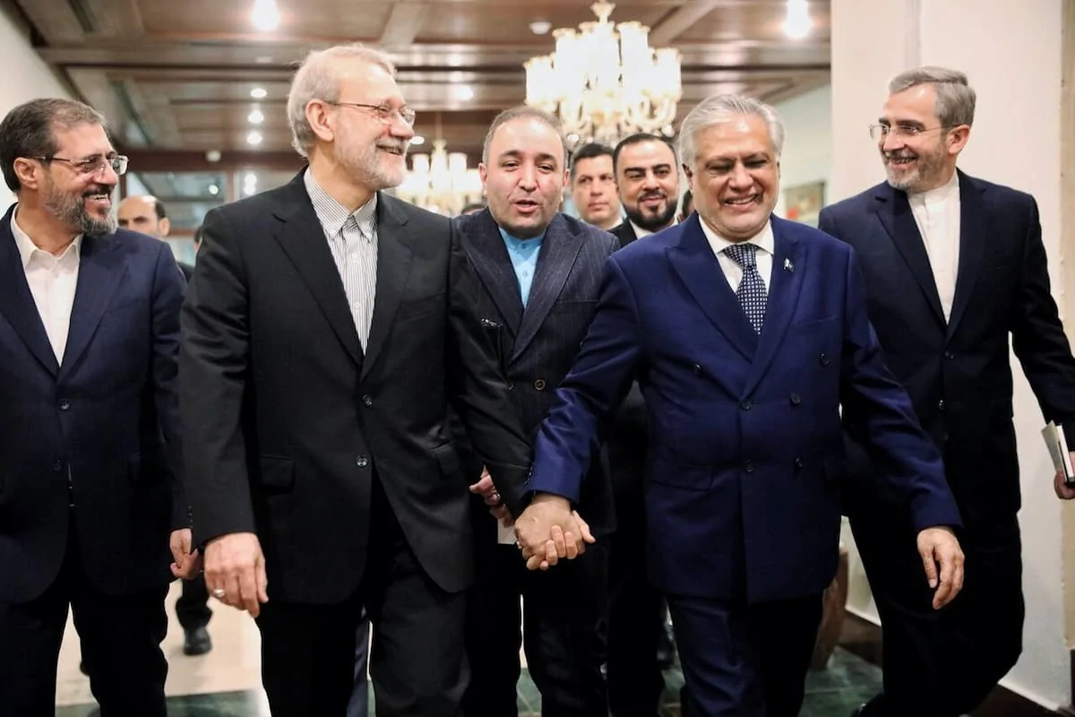 سفر لاریجانی به پاکستان/ استقبال اسلام‌آباد از میانجی‌گری ایران در افغانستان