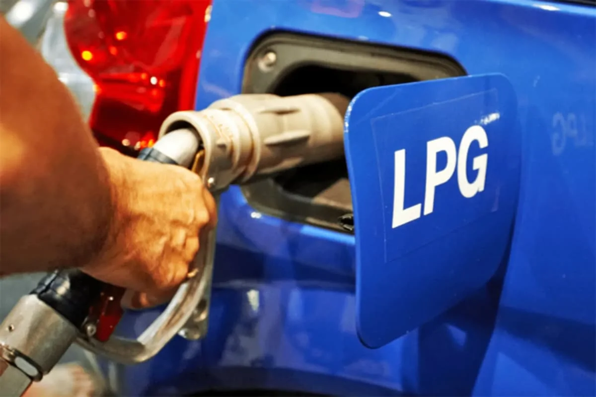 آغاز عرضه رسمی LPG/ فراخوان احداث جایگاه در مجاورت ۸ پالایشگاه