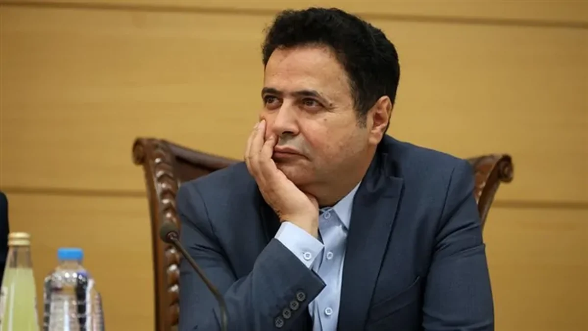 دولت شفافیت و صرفه‌جویی در هزینه‌های خود را پیش بگیرد