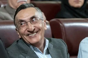 مخالفت با خاکسپاری کامران فانی در قطعه نام‌آوران