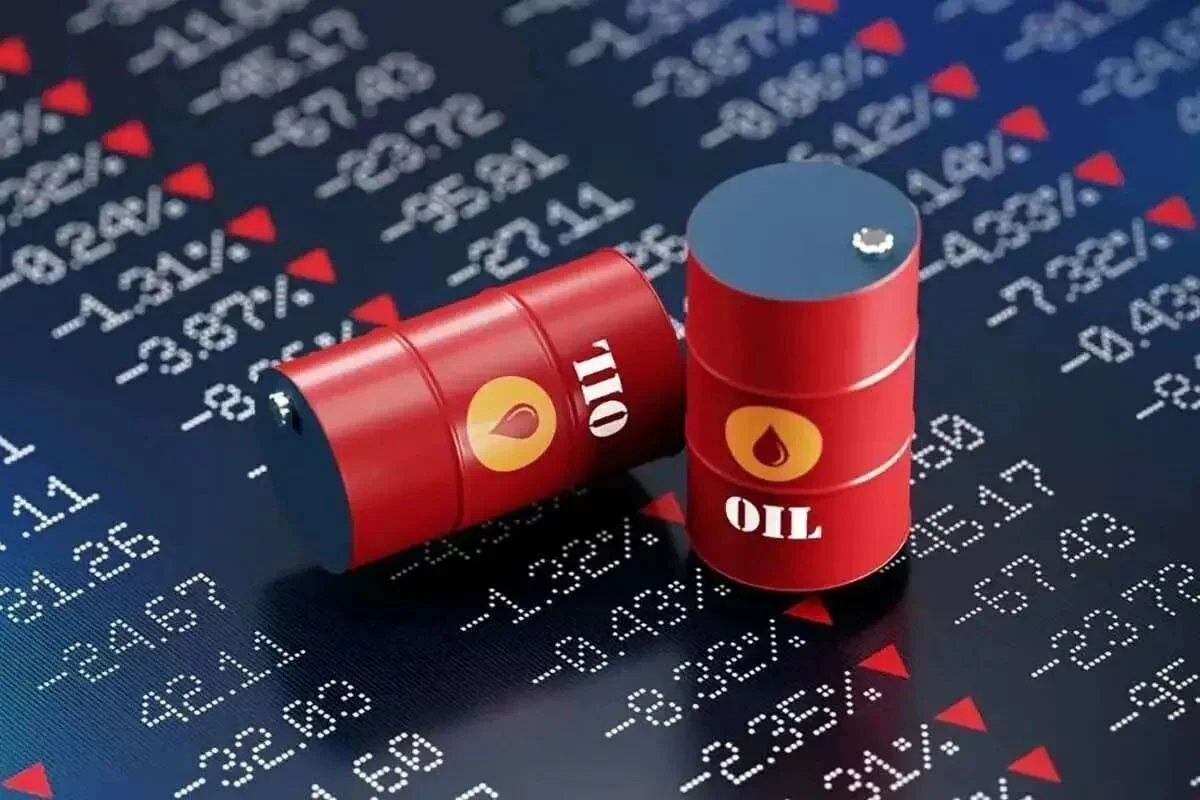 قیمت نفت زیر ۱۰۰ دلار آرام گرفت / امیدواری بازار انرژی به ازسرگیری مذاکرات تهران-واشنگتن