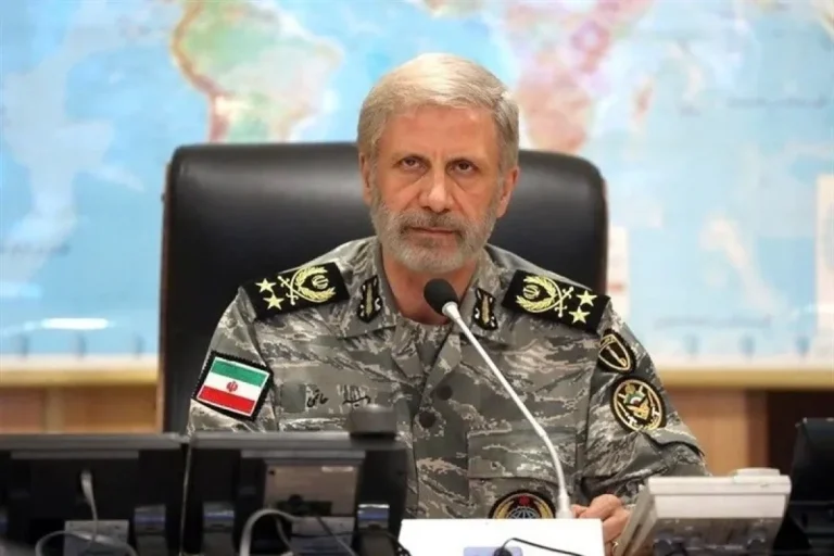 سرلشکر حاتمی: هرگونه خطای دشمن با خشم انباشته ما مواجه می‌شود
