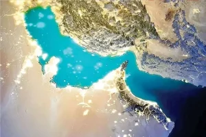 رئیس سابق سیا: ایرانی‌ها با چنگ و دندان از تنگه هرمز دفاع خواهند کرد