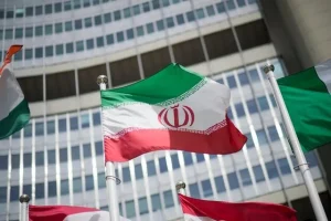 نیویورک تایمز: آمریکا با ایرانی روبروست که برای تحمل فشار آماده‌تر است