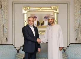 تاکید عراقچی و وزیر خارجه عمان بر تداوم هماهنگی‌ها در خصوص تنگه هرمز