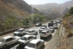 ترافیک سنگین در محورهای شمالی/ انسداد مسیر جنوب به شمال چالوس