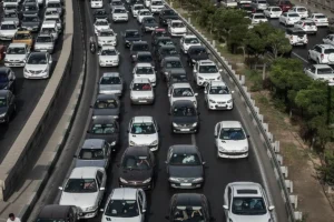 پیش بینی ۱۴ محور ورودی تهران برای مراسم وداع و تشییع «امام شهید»