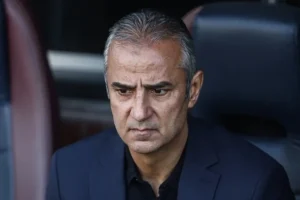 بازگشت دوباره اسماعیل کارتال به خانه؛ سرمربی سابق پرسپولیس به نیمکت فنرباغچه رسید