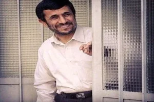 آیا خانه احمدی‌نژاد جزو اهداف روز اول جنگ ۴۰ روزه بود؟ / آیا او حصر بوده؟