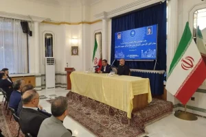 رئیس کل بانک مرکزی: سیاست ایران تقویت مناسبات با روسیه است